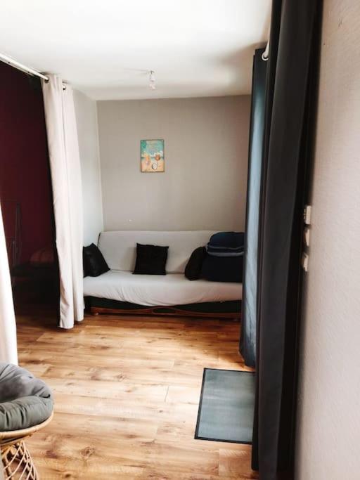Charmante Maison Atypique En Village Saint-Colombin Ngoại thất bức ảnh